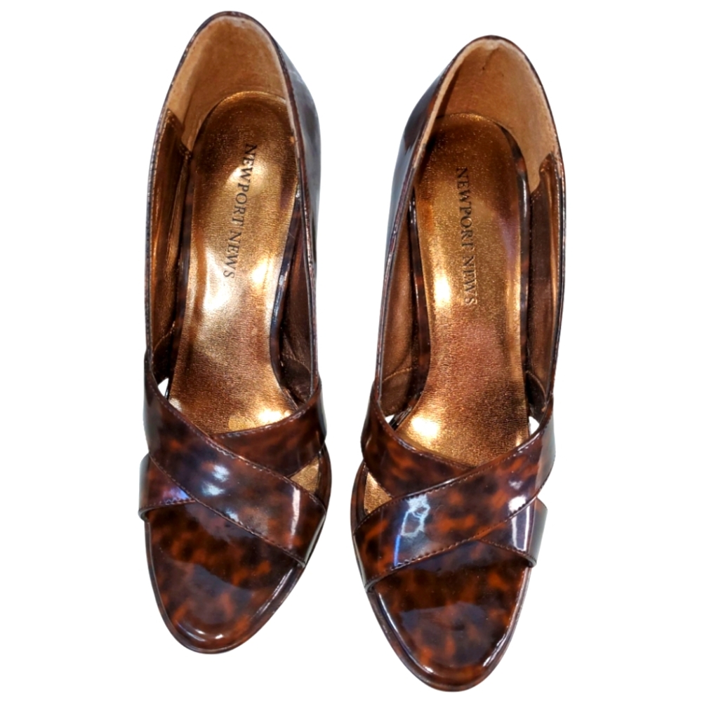 Newport News Tortoise shell print 4" heels Peep Toe Slide On Sz 6